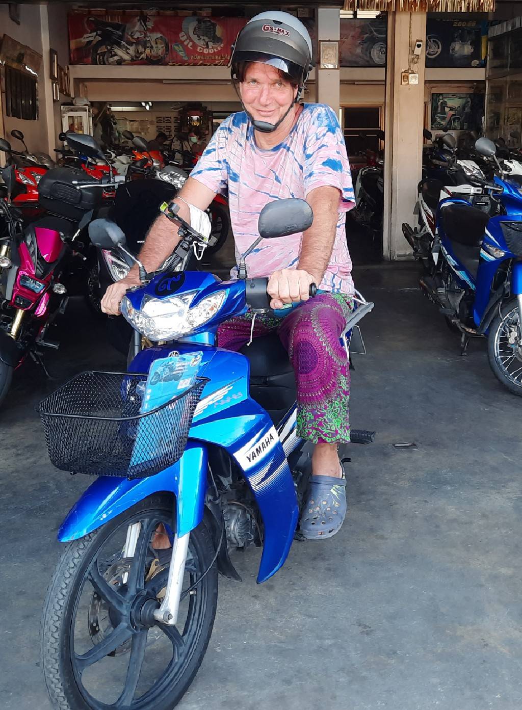 In Suphanburi-lerne ich Yamaha kennen.