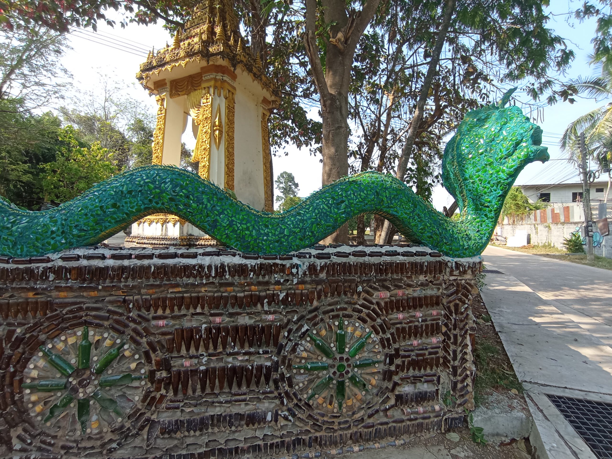 The One Million BoTTLe Temple – Wat LAN kuat